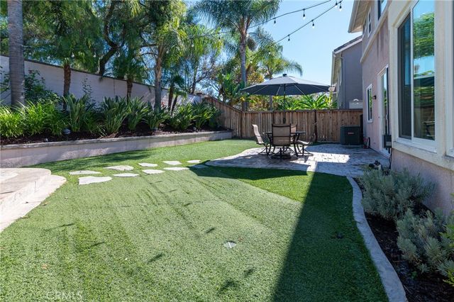 44 Willowbrook Lane, Rancho Santa Margarita, CA 92688