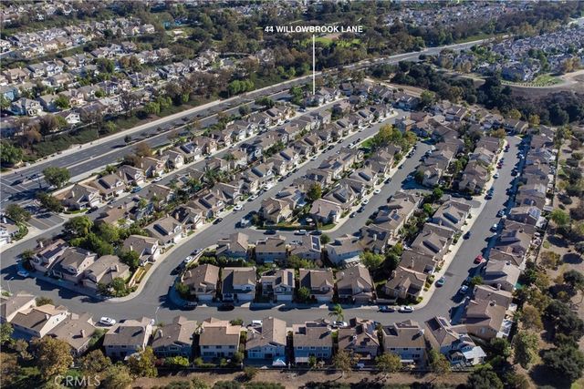 44 Willowbrook Lane, Rancho Santa Margarita, CA 92688