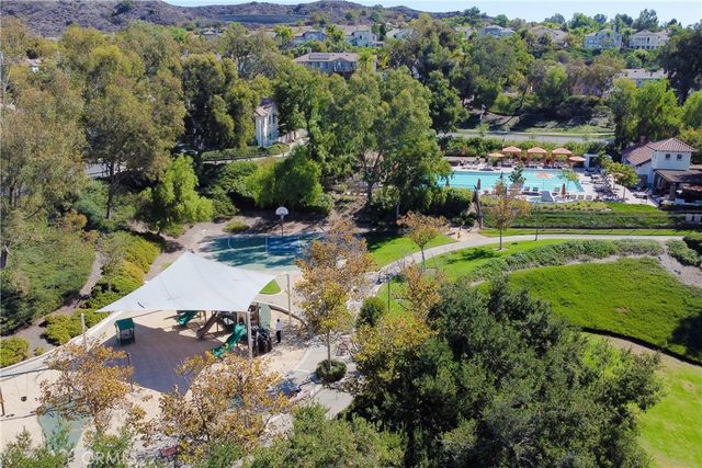 44 Willowbrook Lane, Rancho Santa Margarita, CA 92688