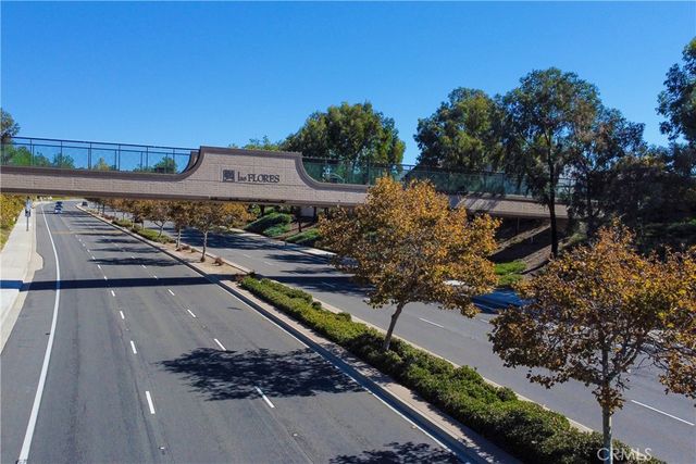 44 Willowbrook Lane, Rancho Santa Margarita, CA 92688