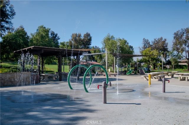 44 Willowbrook Lane, Rancho Santa Margarita, CA 92688