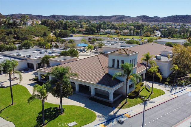 44 Willowbrook Lane, Rancho Santa Margarita, CA 92688