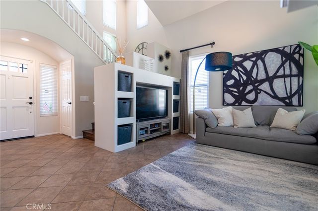 44 Willowbrook Lane, Rancho Santa Margarita, CA 92688