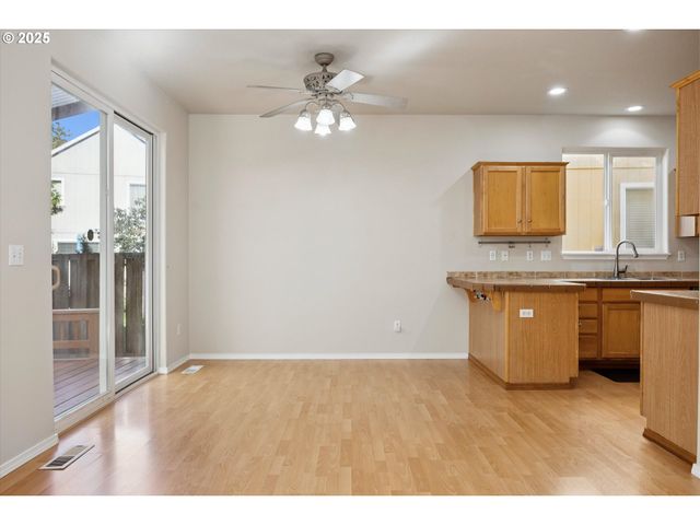 17723 Sw FALLING LEAF Ct, Beaverton, OR 97003