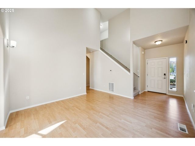 17723 Sw FALLING LEAF Ct, Beaverton, OR 97003