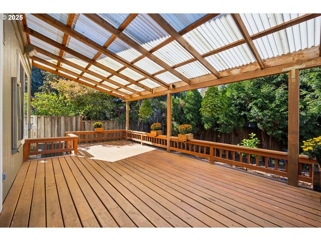 17723 Sw FALLING LEAF Ct, Beaverton, OR 97003