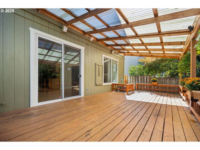 17723 Sw FALLING LEAF Ct, Beaverton, OR 97003