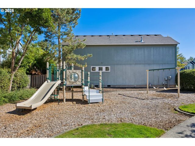 17723 Sw FALLING LEAF Ct, Beaverton, OR 97003
