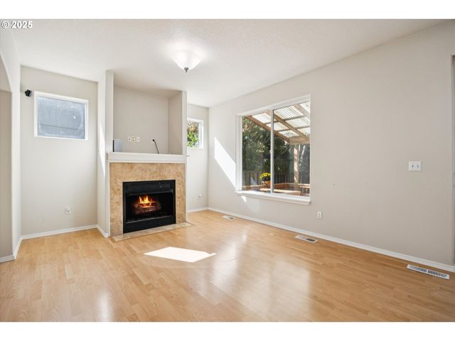 17723 Sw FALLING LEAF Ct, Beaverton, OR 97003