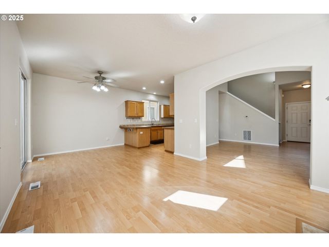 17723 Sw FALLING LEAF Ct, Beaverton, OR 97003