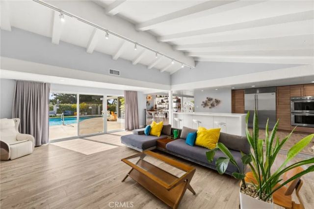 8601 Links Road, Buena Park, CA 90621