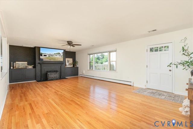 110 Grindstone Dr, Winchester, VA 22602