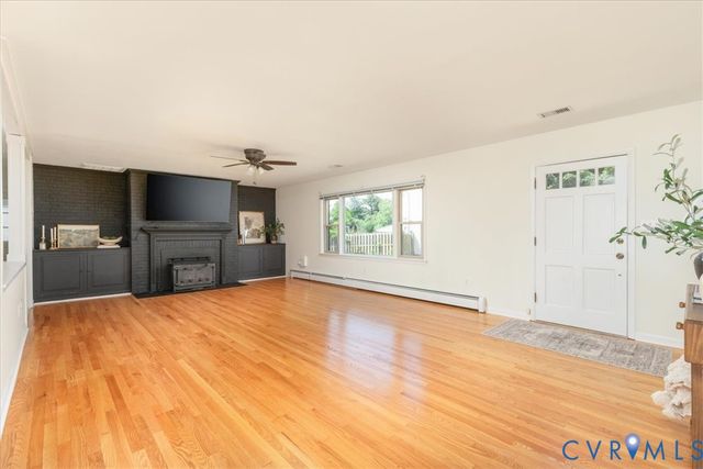 110 Grindstone Dr, Winchester, VA 22602