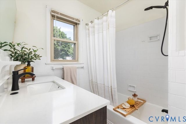 110 Grindstone Dr, Winchester, VA 22602