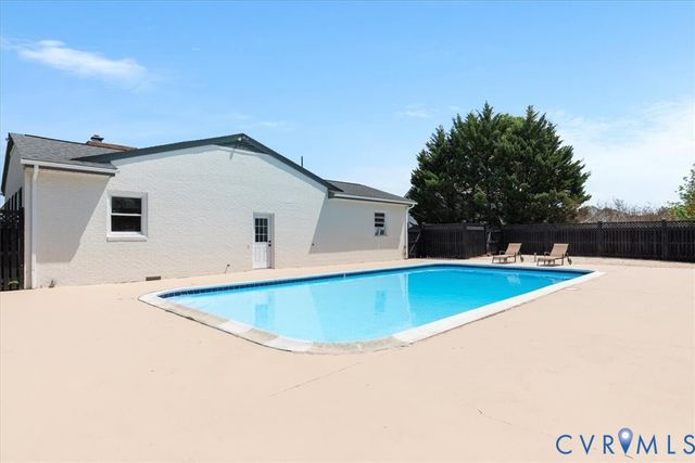 110 Grindstone Dr, Winchester, VA 22602