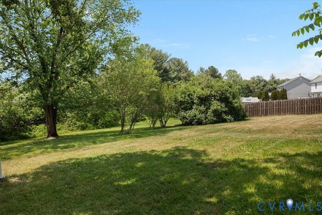 110 Grindstone Dr, Winchester, VA 22602