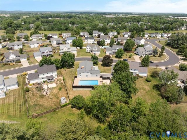 110 Grindstone Dr, Winchester, VA 22602