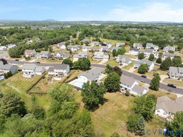 110 Grindstone Dr, Winchester, VA 22602