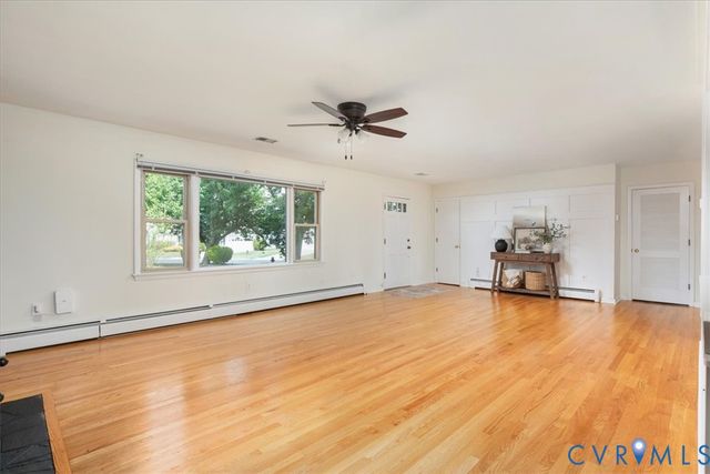 110 Grindstone Dr, Winchester, VA 22602