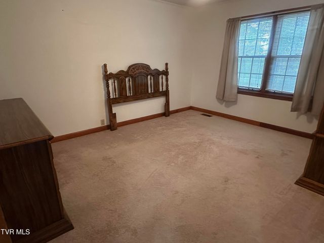 6765 Warrensburg Road, Mosheim, TN 37818