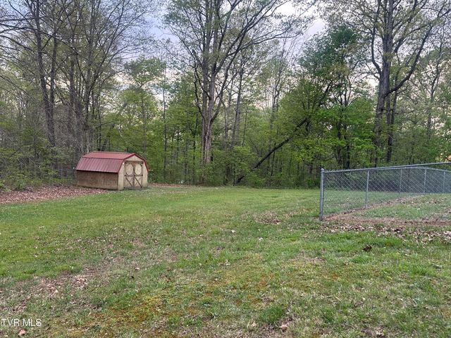 6765 Warrensburg Road, Mosheim, TN 37818