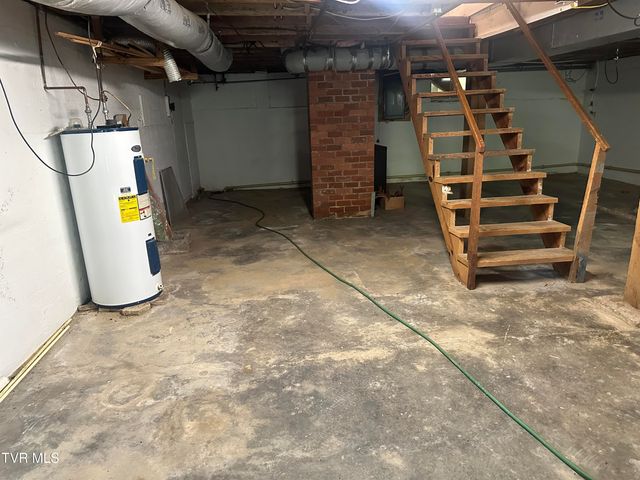 6765 Warrensburg Road, Mosheim, TN 37818