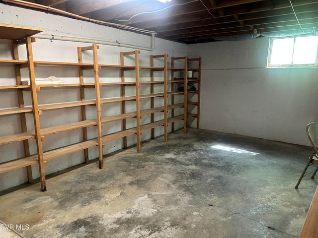 6765 Warrensburg Road, Mosheim, TN 37818