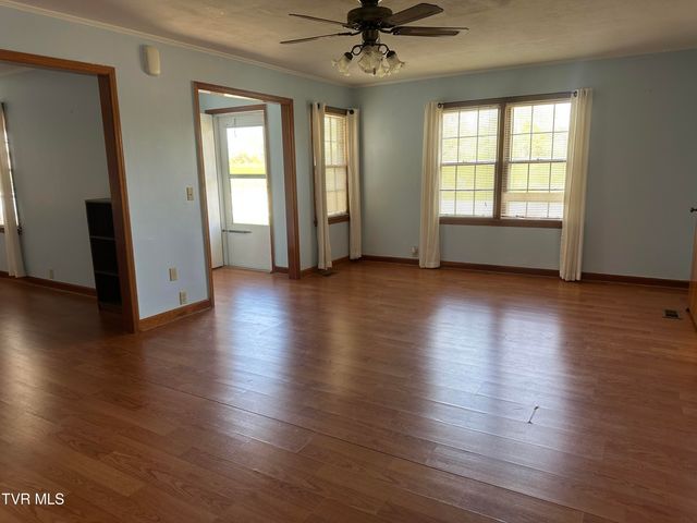 6765 Warrensburg Road, Mosheim, TN 37818