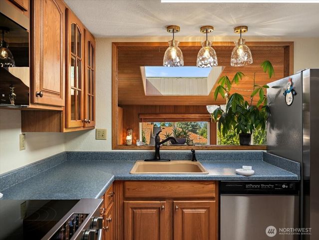 8006 45th Avenue W, Mukilteo, WA 98275