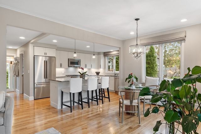 4 Greenfield Ln 4, Concord, MA 01742