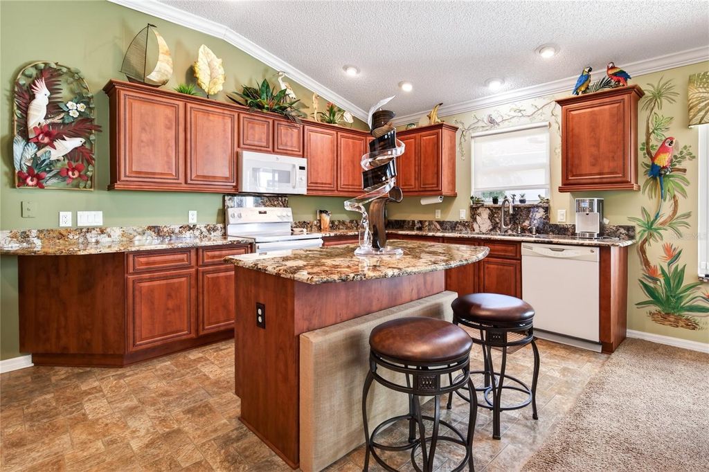 Image 14 of property listing at 1116 ELIZABETH COURT, The Villages, FL 32162