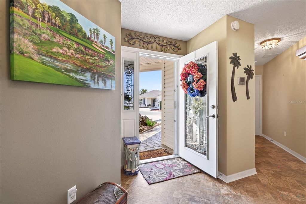 Image 5 of property listing at 1116 ELIZABETH COURT, The Villages, FL 32162