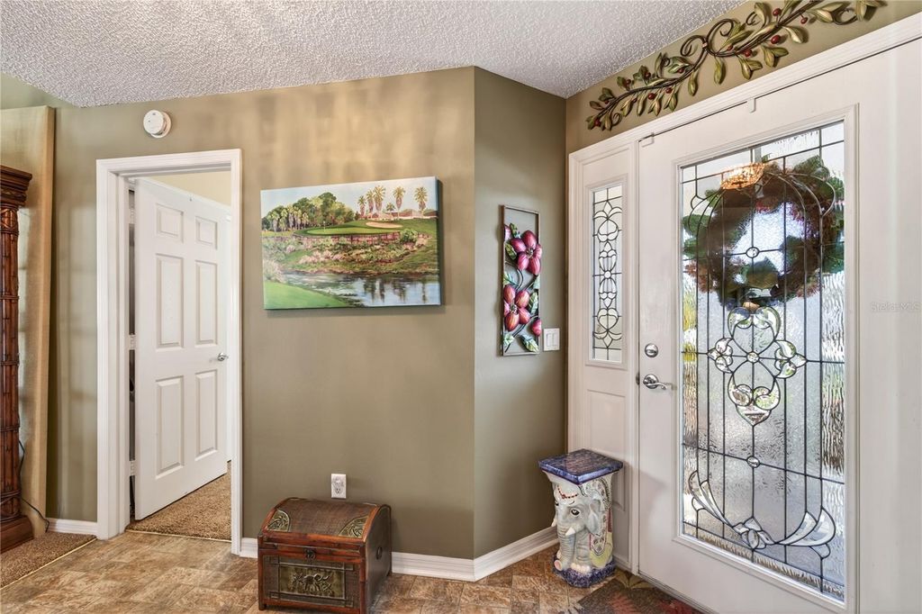 Image 7 of property listing at 1116 ELIZABETH COURT, The Villages, FL 32162