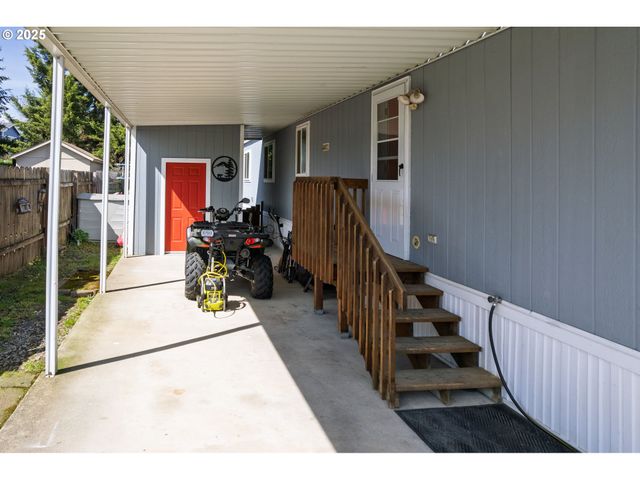 266 RIVER PLACE Dr 61, Roseburg, OR 97471