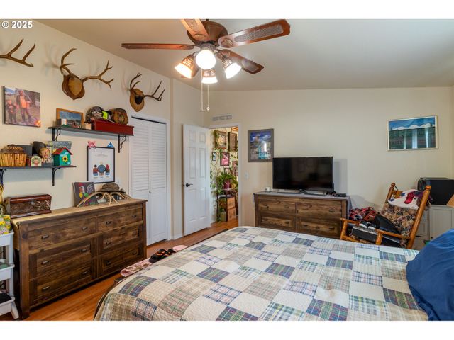 266 RIVER PLACE Dr 61, Roseburg, OR 97471
