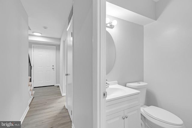 7403 LARNE LN, Lorton, VA 22079