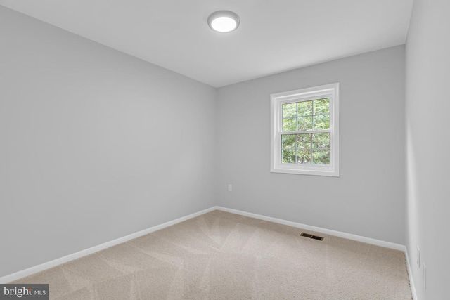 7403 LARNE LN, Lorton, VA 22079