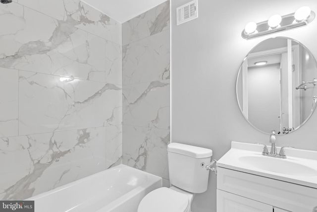 7403 LARNE LN, Lorton, VA 22079