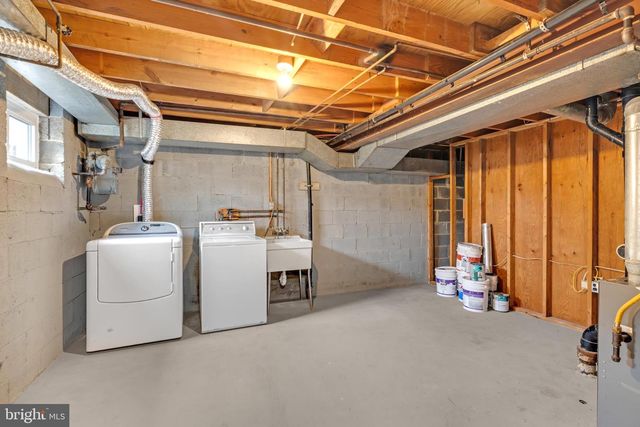 7403 LARNE LN, Lorton, VA 22079