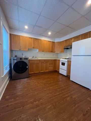 115 Upham 2, Melrose, MA 02176