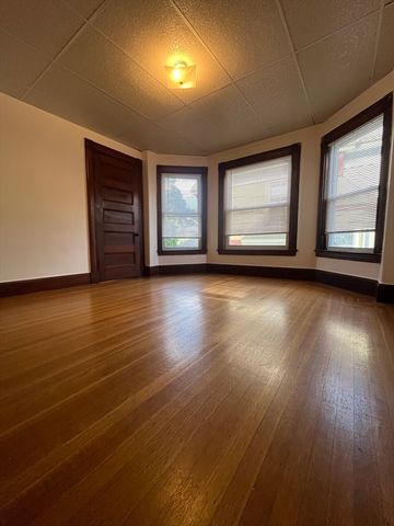 115 Upham 2, Melrose, MA 02176