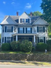 115 Upham 2, Melrose, MA 02176