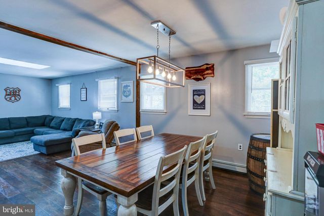 129 BLUE JAY RD, Chalfont, PA 18914