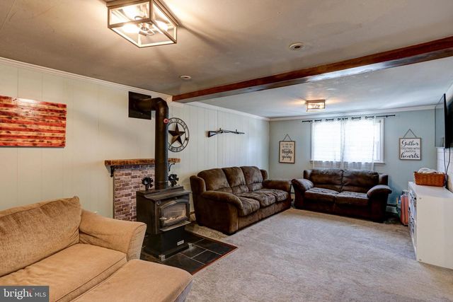 129 BLUE JAY RD, Chalfont, PA 18914