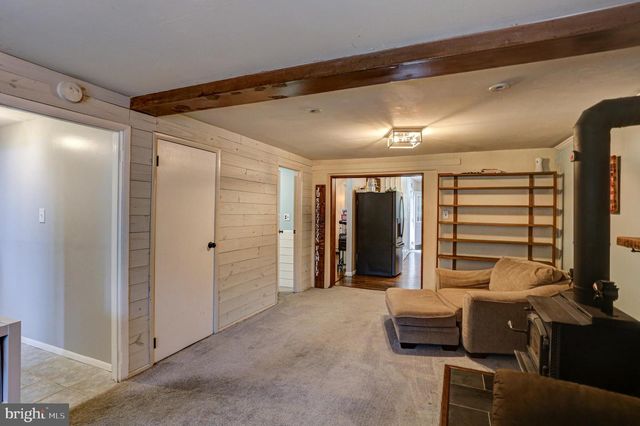 129 BLUE JAY RD, Chalfont, PA 18914