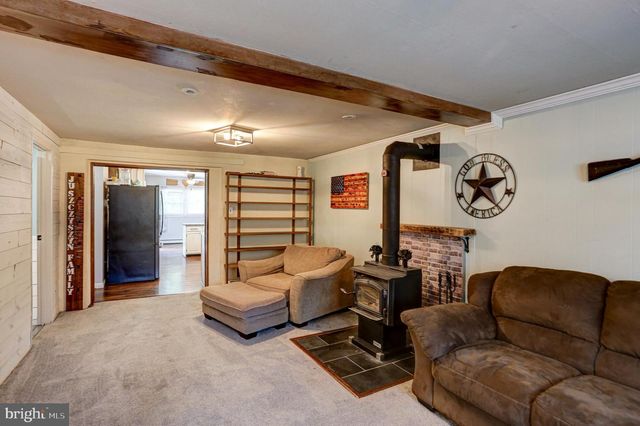 129 BLUE JAY RD, Chalfont, PA 18914