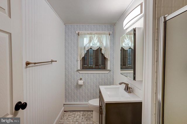 129 BLUE JAY RD, Chalfont, PA 18914
