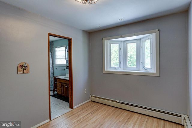 129 BLUE JAY RD, Chalfont, PA 18914