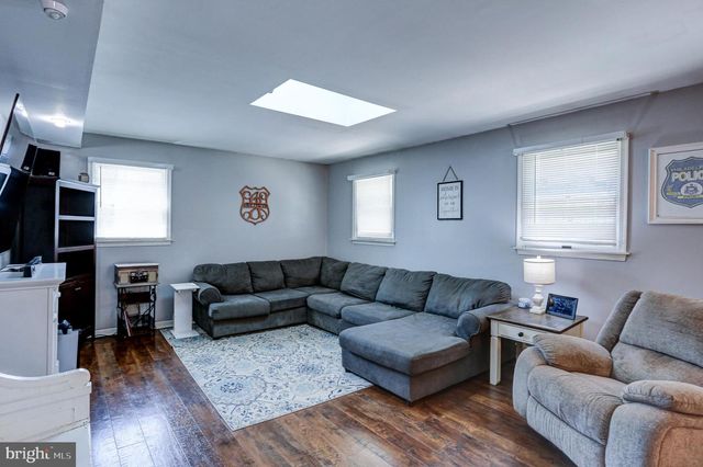 129 BLUE JAY RD, Chalfont, PA 18914