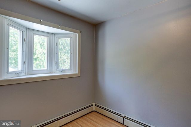 129 BLUE JAY RD, Chalfont, PA 18914